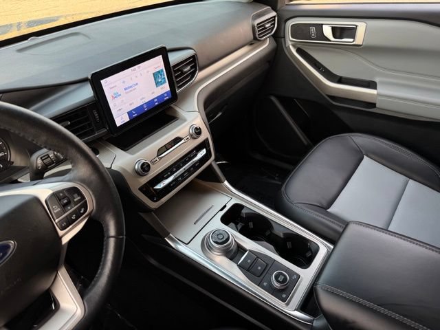 Certified 2023 Ford Explorer XLT w/ Equipment Group 202A AWD/4WD image 17
