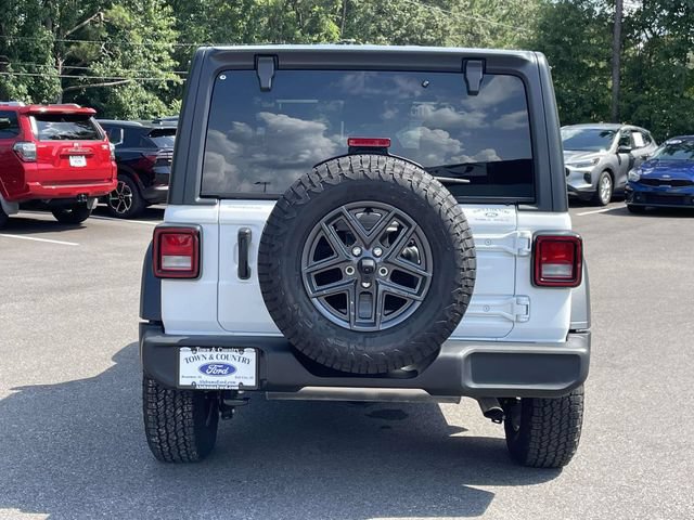 Used 2026 Jeep Wrangler Sport AWD/4WD image 24