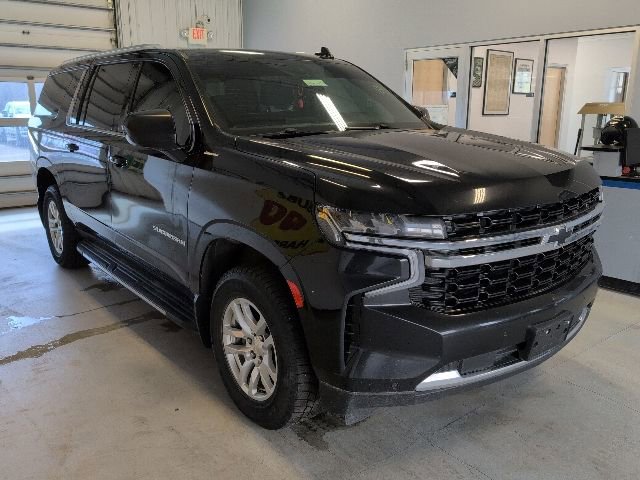 Used 2022 Chevrolet Suburban LS w/ Driver Alert Package AWD/4WD image 5