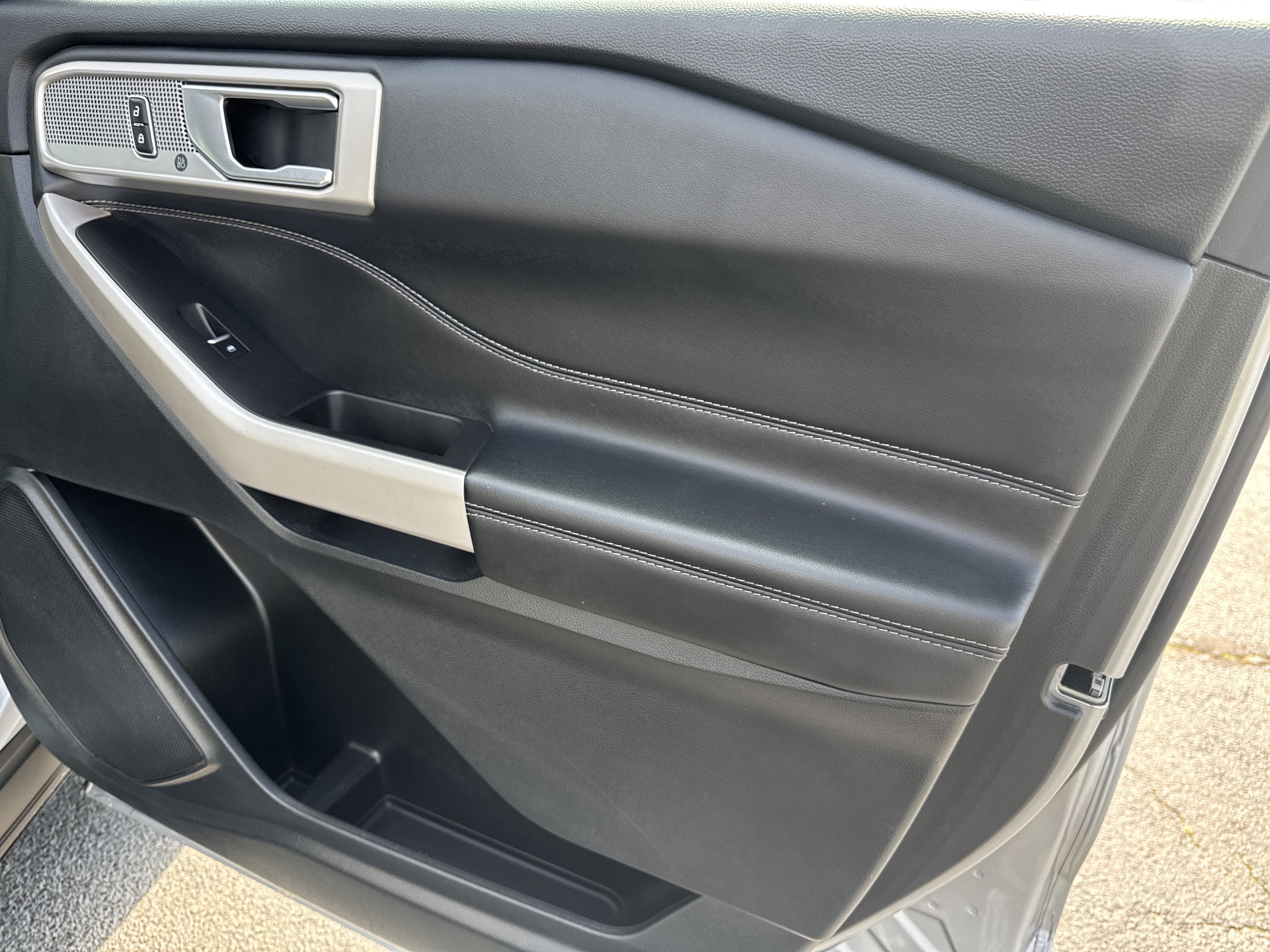 Certified 2023 Ford Explorer Limited RWD image 17