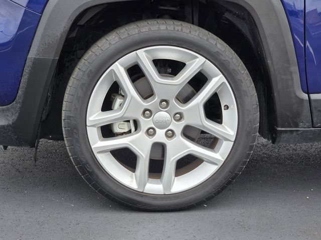 Used 2021 Jeep Renegade Latitude FWD image 30