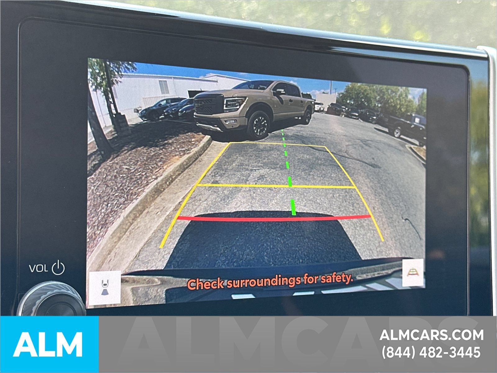 Used 2025 Toyota RAV4 XLE FWD image 33