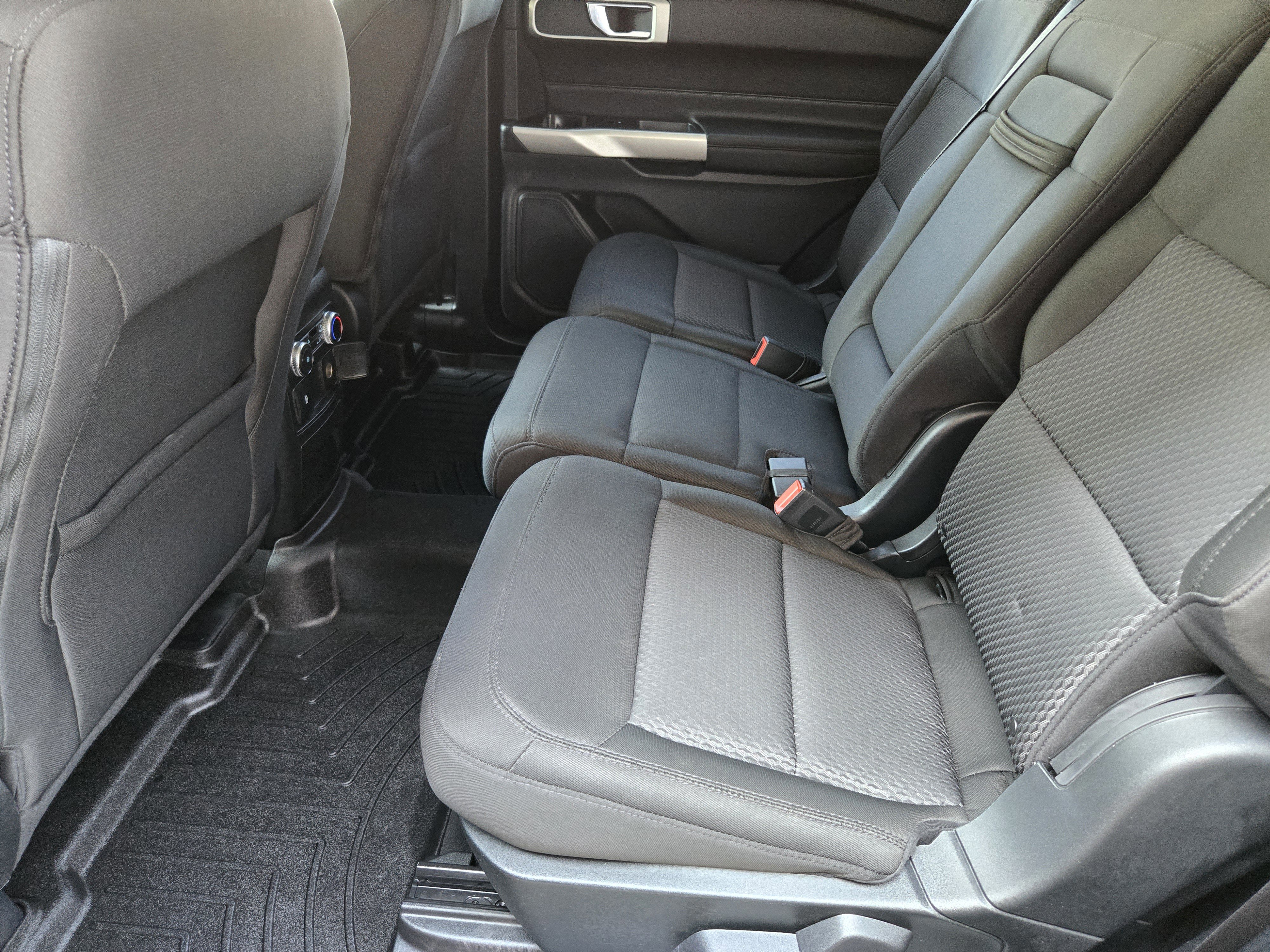 Certified 2023 Ford Explorer XLT image 22