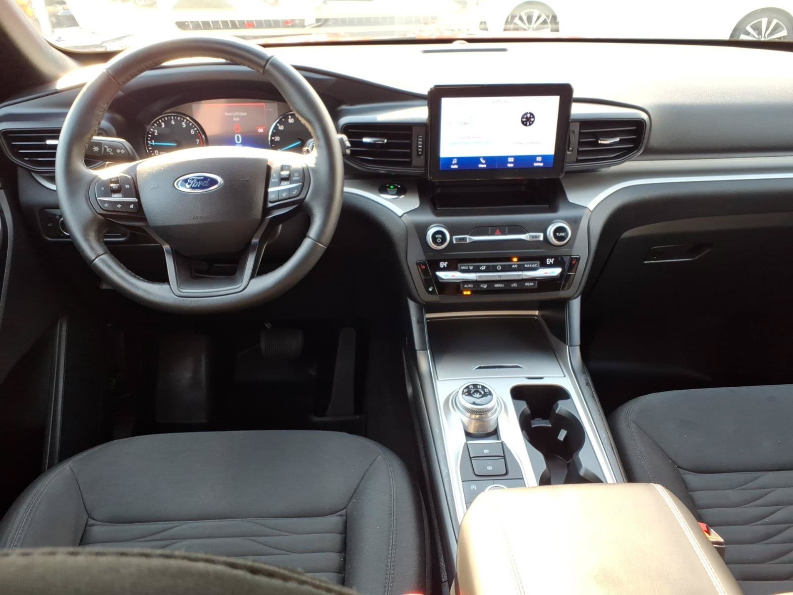 Certified 2020 Ford Explorer XLT w/ Comfort Package AWD/4WD image 17