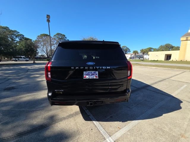 Certified 2025 Ford Expedition Active AWD/4WD image 7