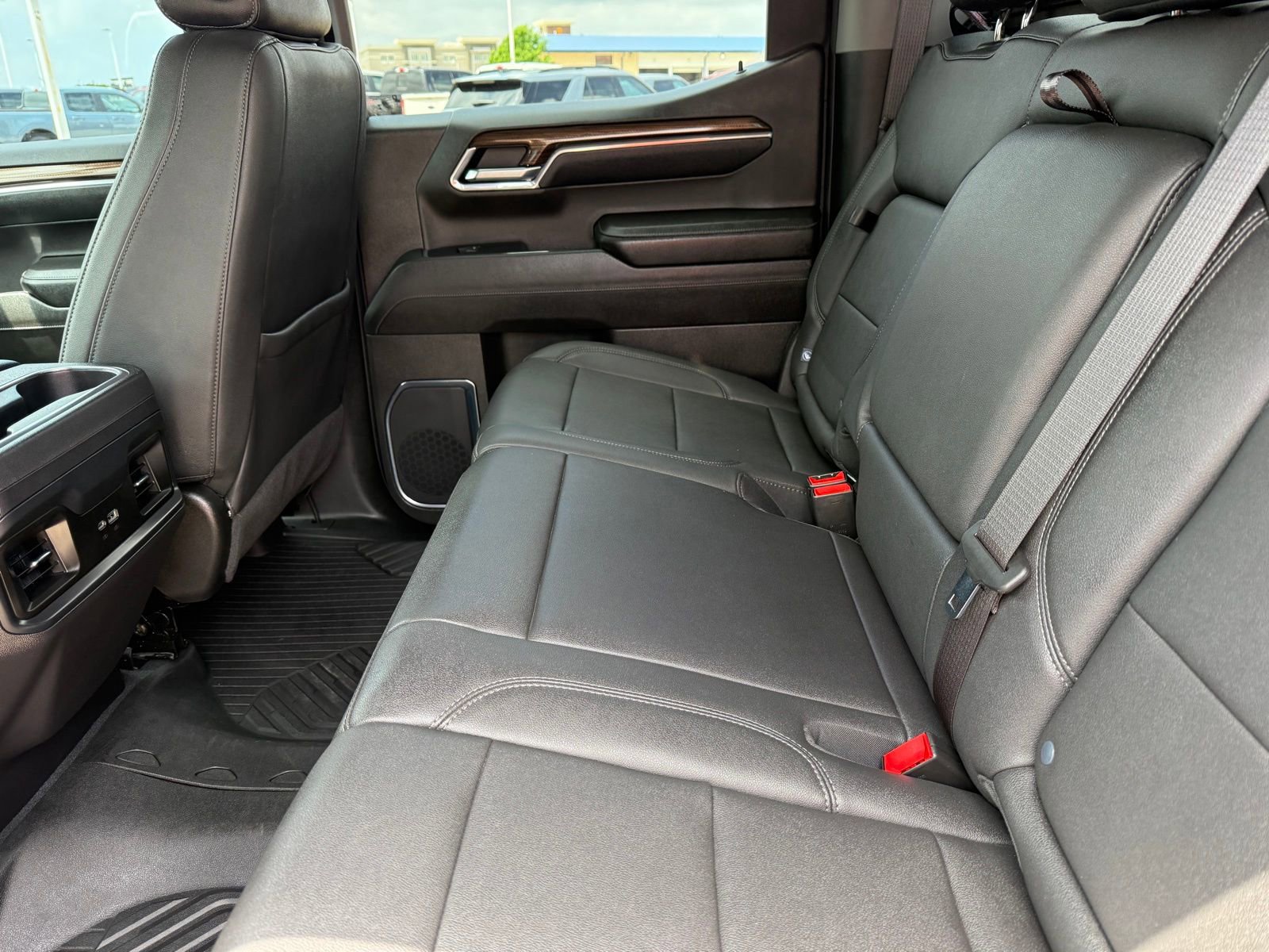 Used 2024 Chevrolet Silverado 1500 LT Trail Boss w/ LT Trail Boss Premium Package image 19