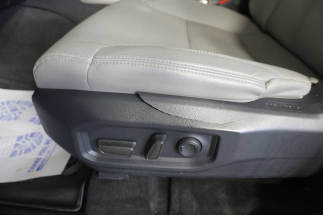 Used 2025 Toyota Tundra SR5 w/ SR5 Premium Package AWD/4WD image 21