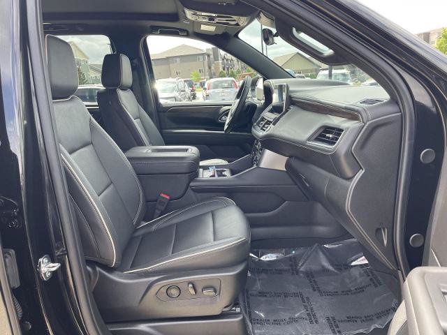 Used 2024 Chevrolet Tahoe Premier w/ Premium Package AWD/4WD image 19