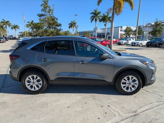 Certified 2023 Ford Escape Active w/ Tech Pack #2 image 5