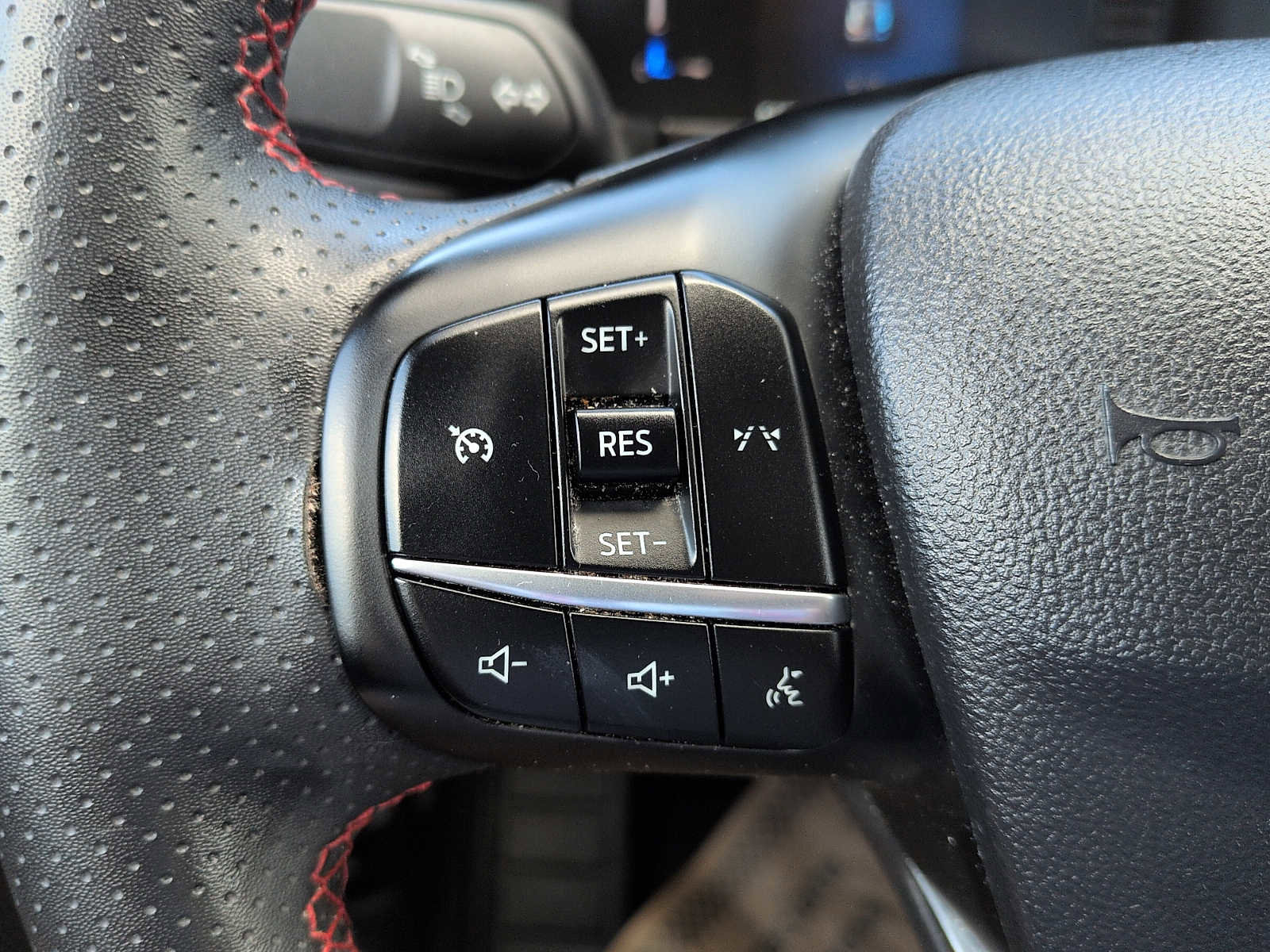 Certified 2024 Ford Escape ST-Line FWD image 17