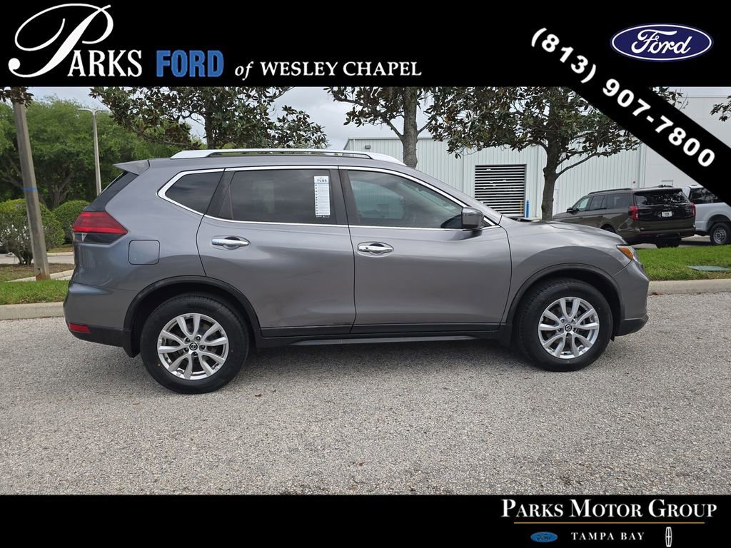 Used 2018 Nissan Rogue SV AWD/4WD image 2