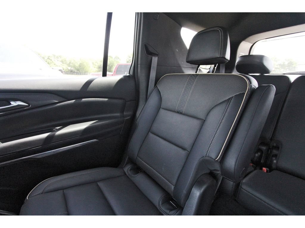 Used 2025 Chevrolet Traverse High Country w/ LPO, Floor Liner Package FWD image 14