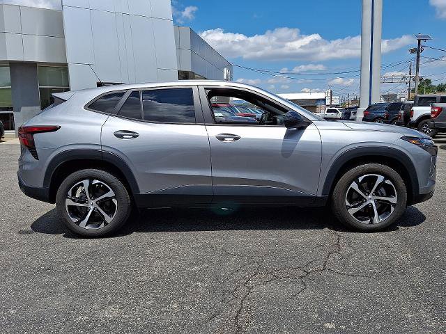 Used 2024 Chevrolet Trax RS w/ Driver Confidence Package FWD image 7