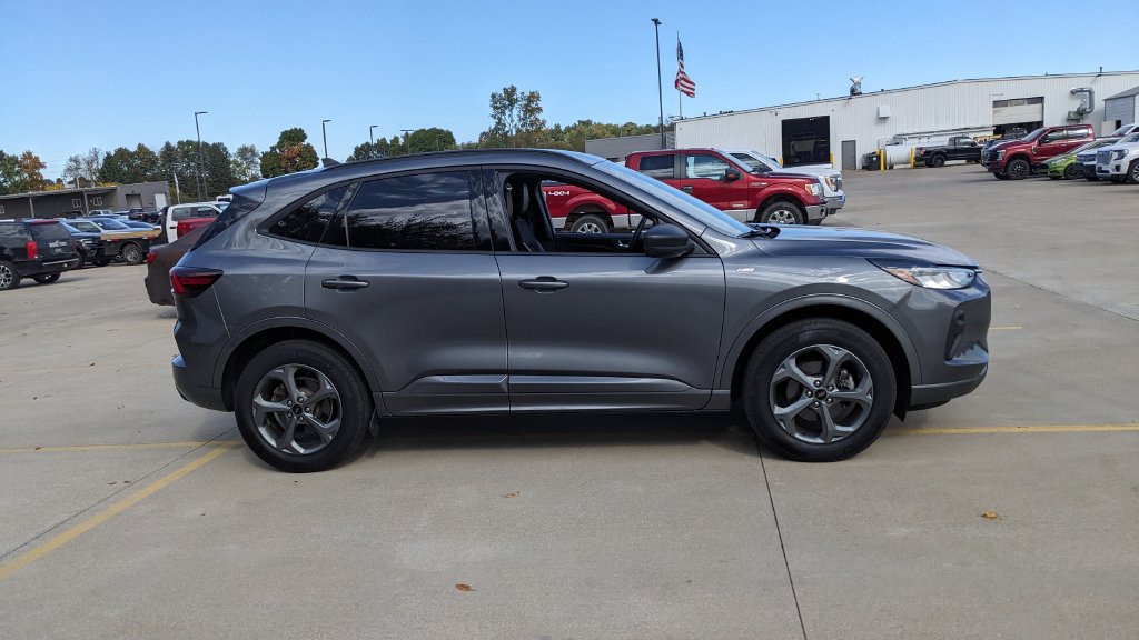 Certified 2024 Ford Escape ST-Line w/ Tech Pack #1 AWD/4WD image 2