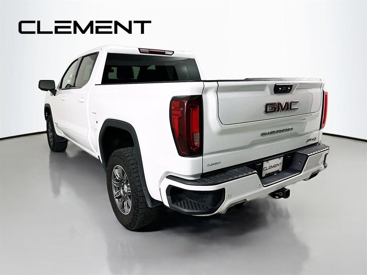 Used 2025 GMC Sierra 1500 AT4 AWD/4WD image 10