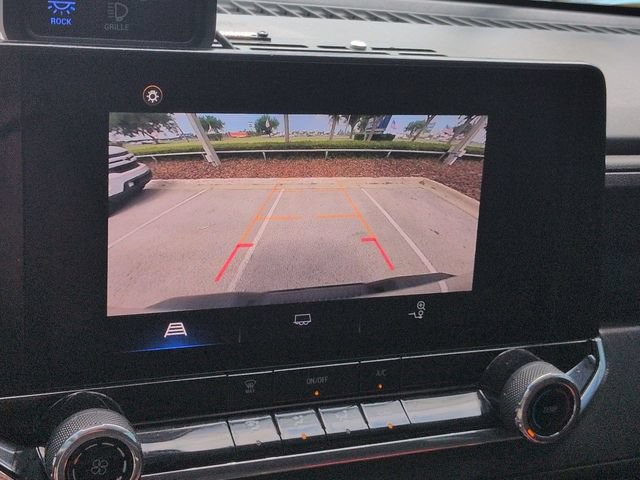 Used 2024 Chevrolet Colorado Trail Boss AWD/4WD image 20