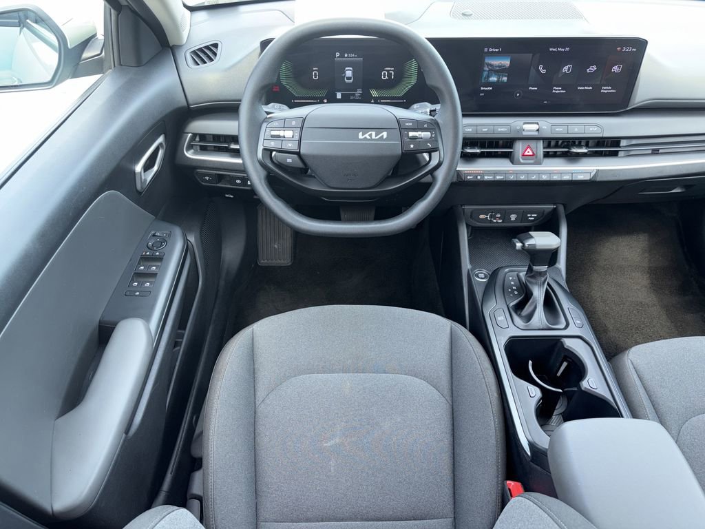 Used 2025 Kia K4 FWD image 15
