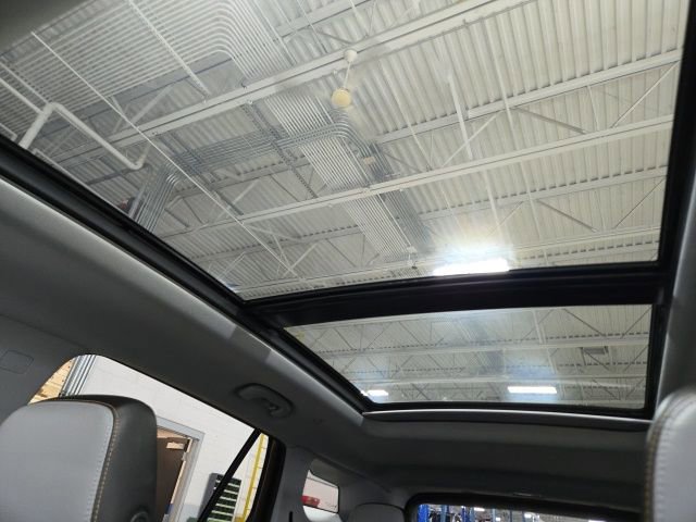 Used 2021 GMC Terrain SLT w/ Infotainment Package II image 33