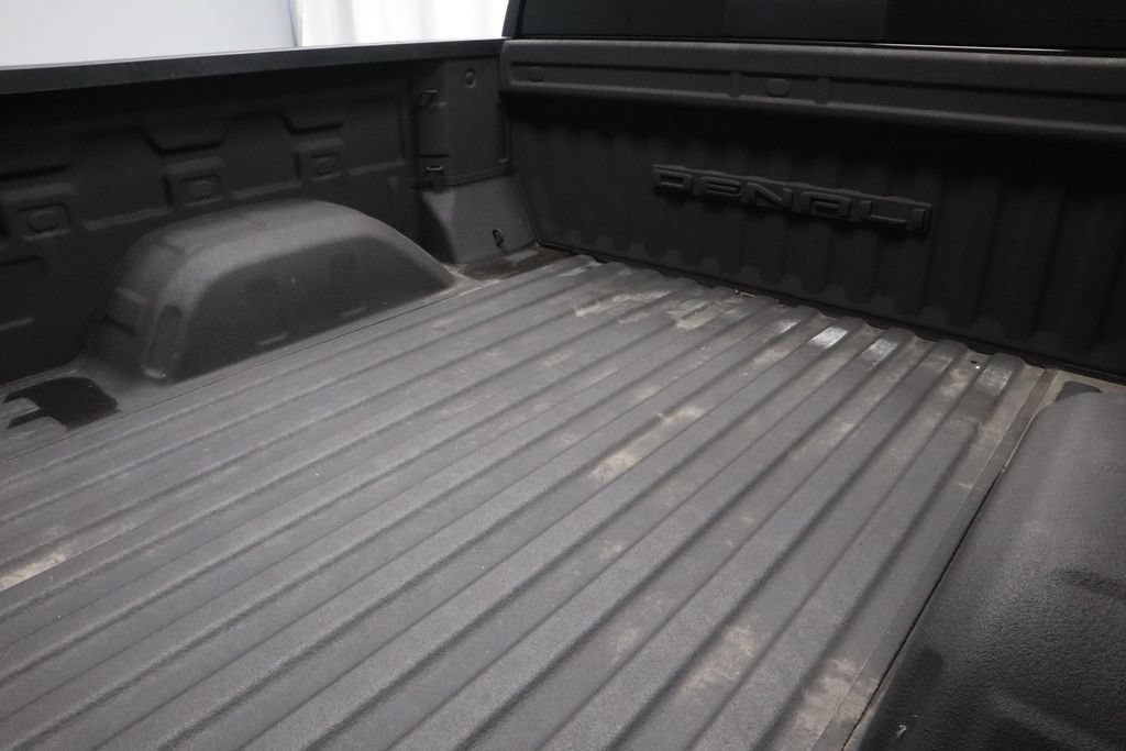 Used 2022 GMC Sierra 1500 Denali w/ Technology Package AWD/4WD image 17