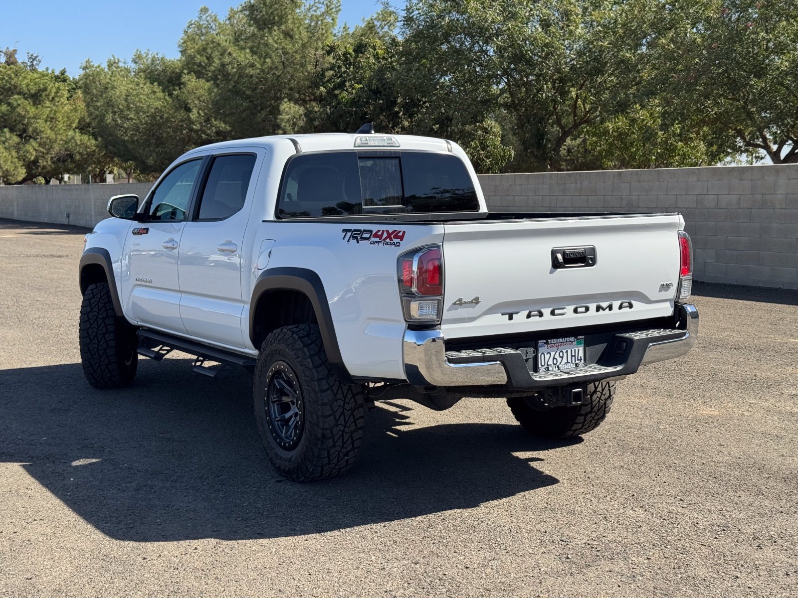 Used 2023 Toyota Tacoma TRD Off-Road AWD/4WD image 7
