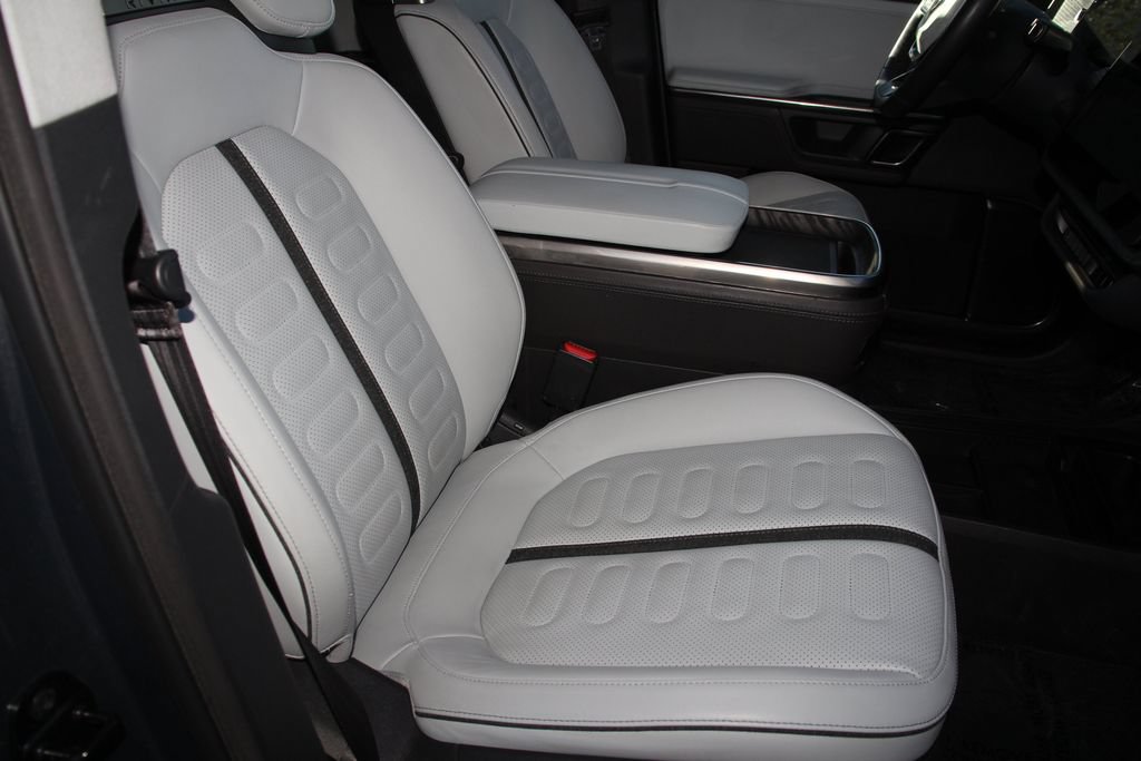 Used 2023 Rivian R1T Adventure AWD/4WD image 28
