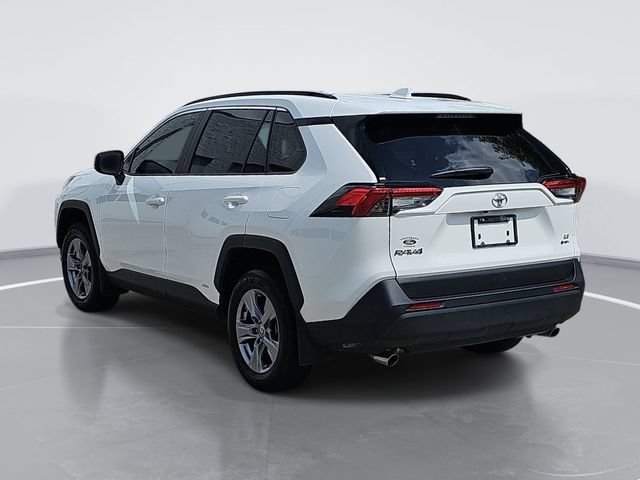Used 2025 Toyota RAV4 LE AWD/4WD image 5