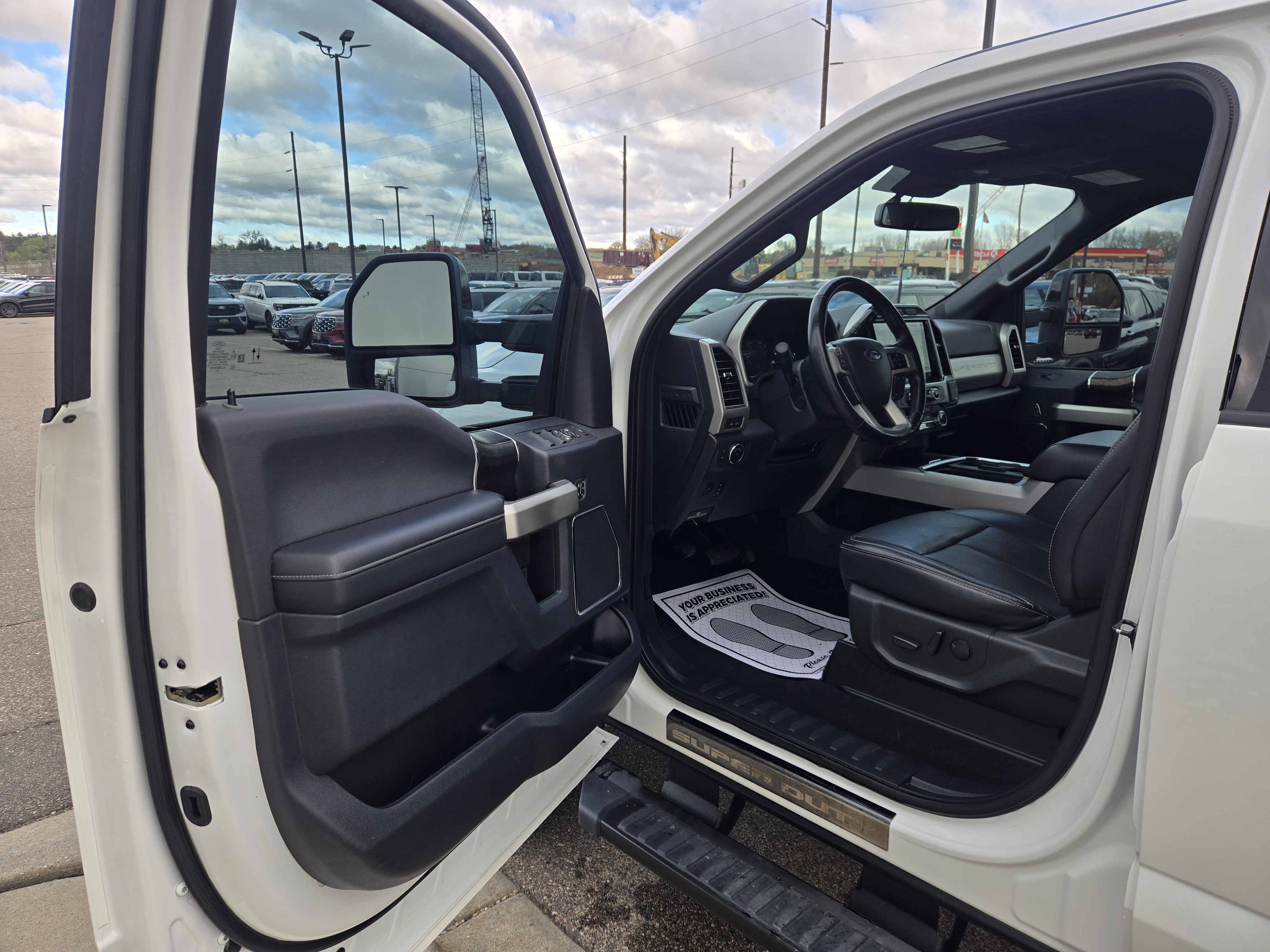 Certified 2022 Ford F350 Lariat w/ Lariat Ultimate Package AWD/4WD image 11