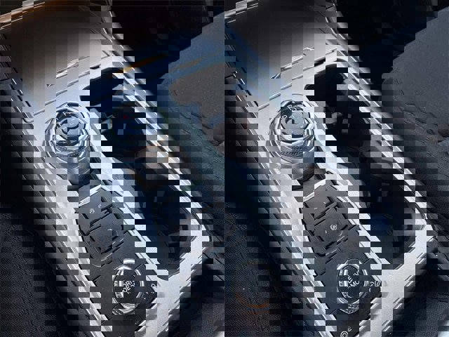 Certified 2022 Ford Explorer XLT w/ Class IV Trailer Tow Package image 35