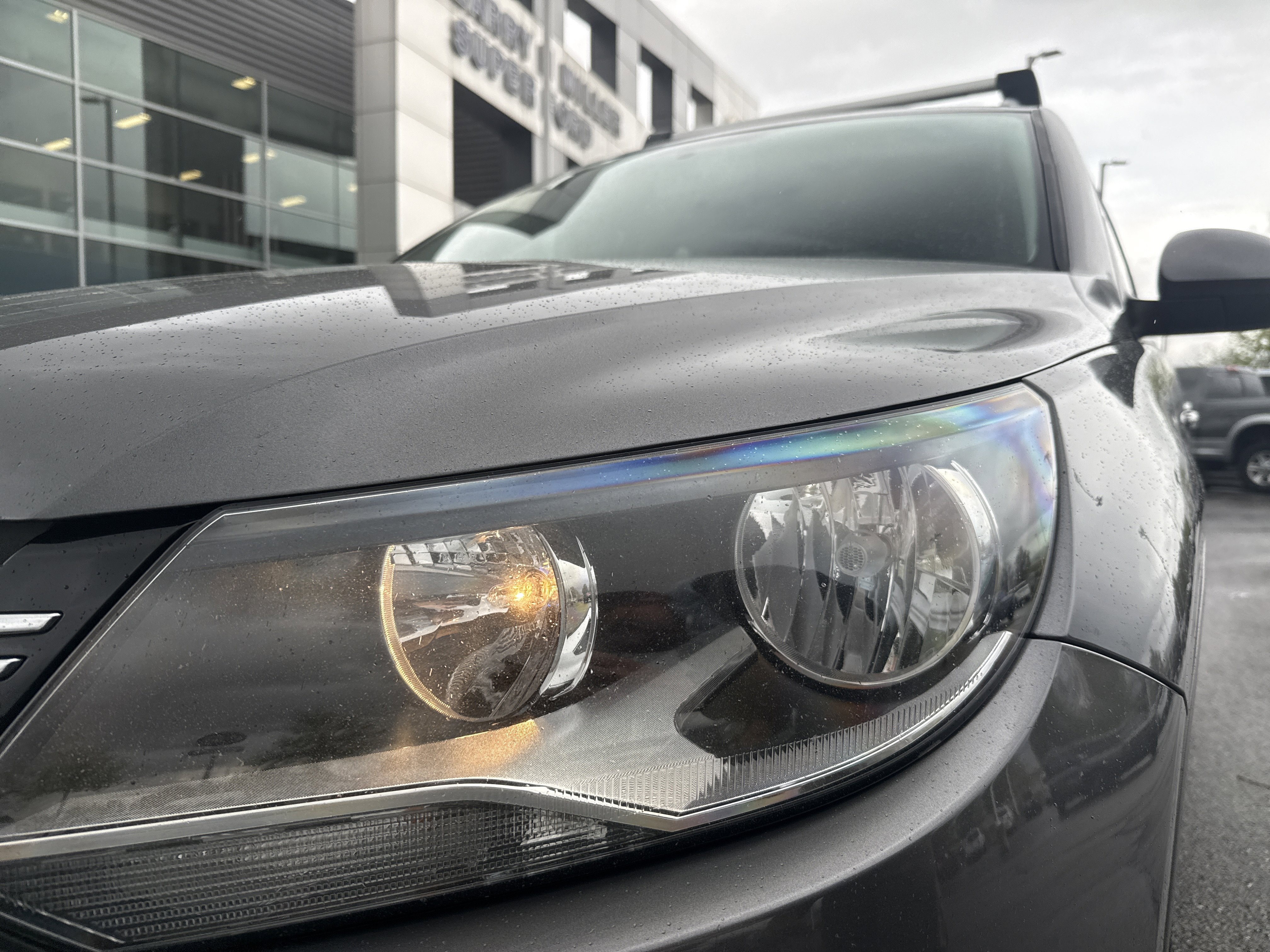 Used 2018 Volkswagen Tiguan Limited w/ Premium Package image 10