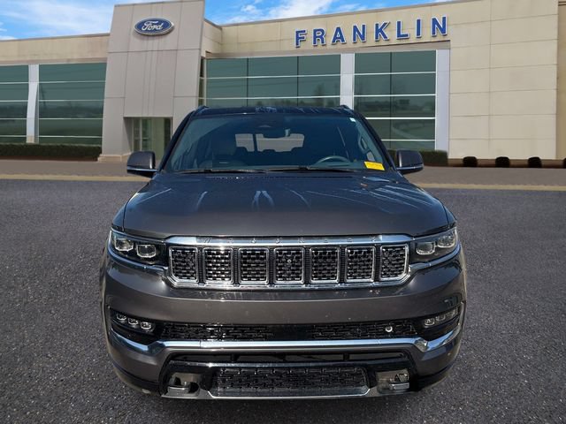 Used 2022 Jeep Grand Wagoneer Series III w/ Rear Seat Video Group 1 AWD/4WD image 2