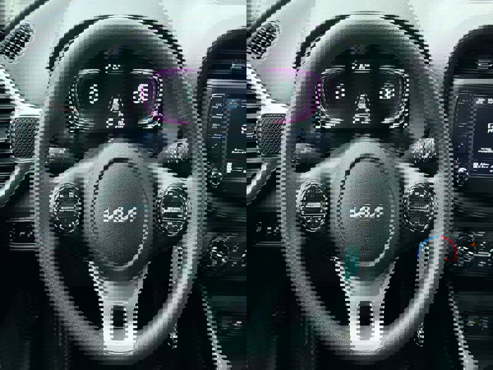 Used 2023 Kia Soul LX w/ LX Technology Package image 23