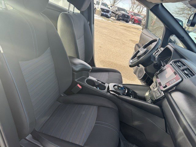 Used 2020 Nissan Leaf SV w/ SV Technology Package image 34