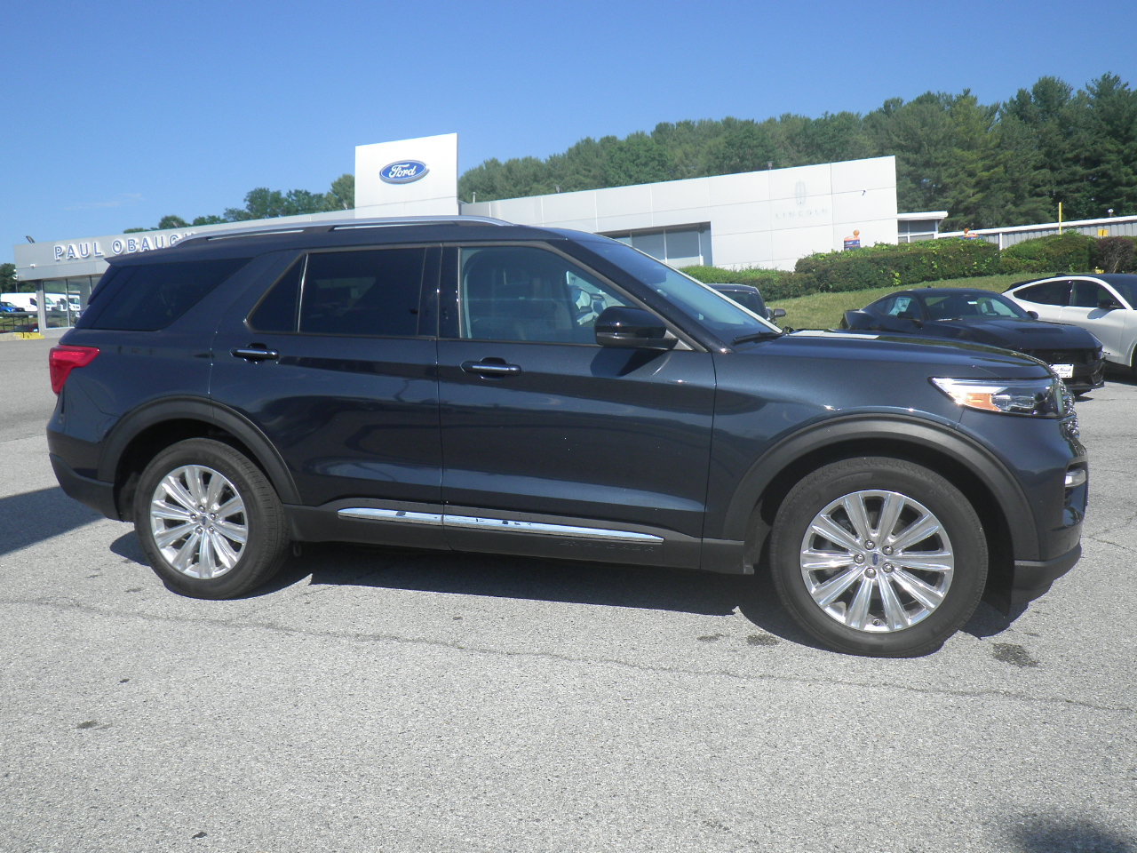 Certified 2024 Ford Explorer Limited w/ Limited Technology Package AWD/4WD image 6