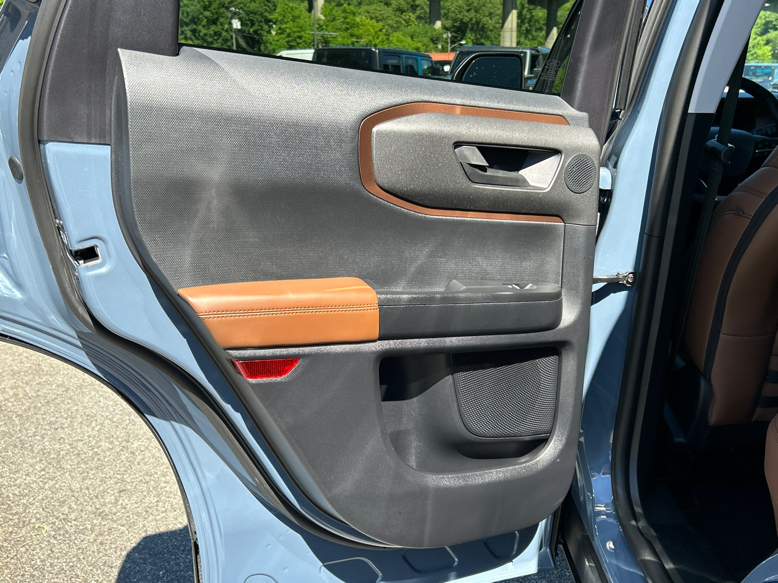 Certified 2025 Ford Bronco Sport Outer Banks w/ Outer Banks Tech Package+ AWD/4WD image 23