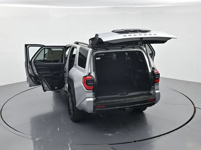 Used 2025 Toyota 4Runner SR5 AWD/4WD image 47