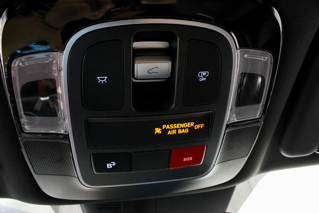 Used 2025 Hyundai Santa Cruz Limited AWD/4WD image 31