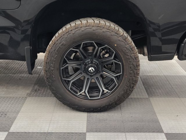Used 2019 Chevrolet Silverado 1500 High Country w/ Technology Package AWD/4WD image 17