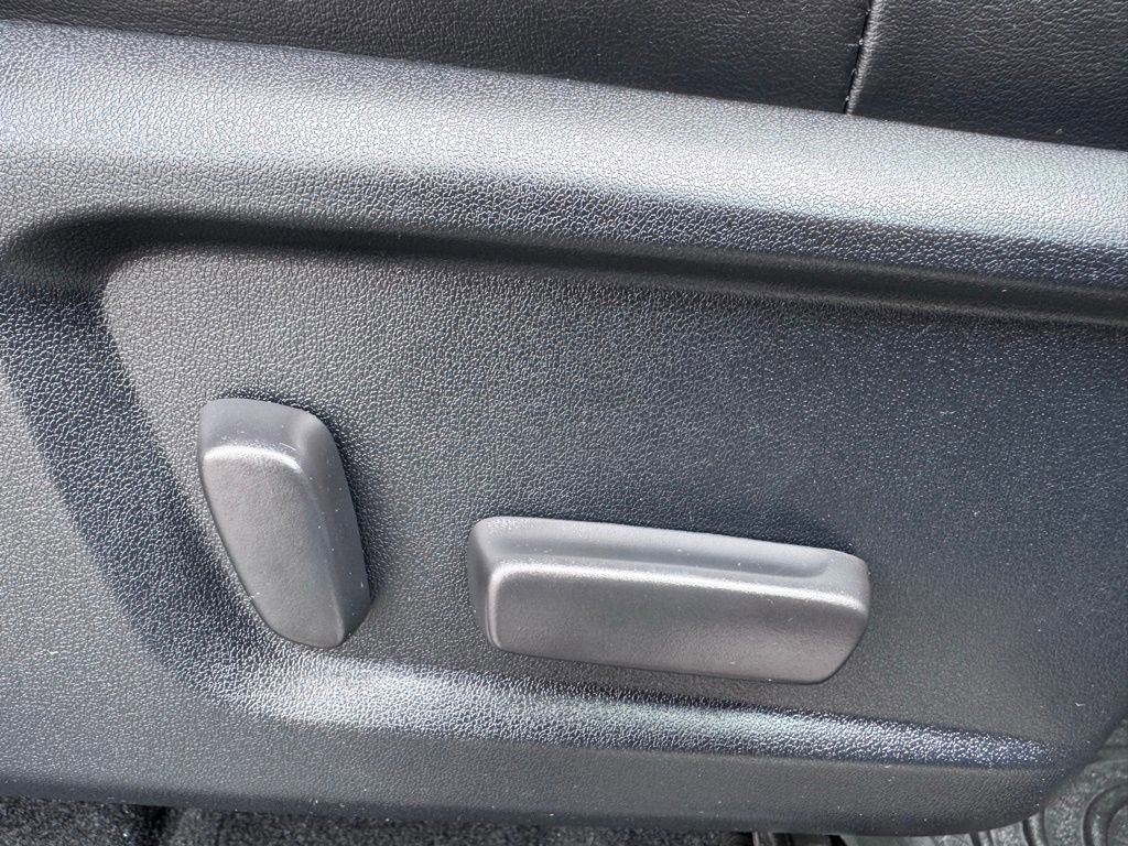 Used 2019 Toyota Tundra Platinum AWD/4WD image 29