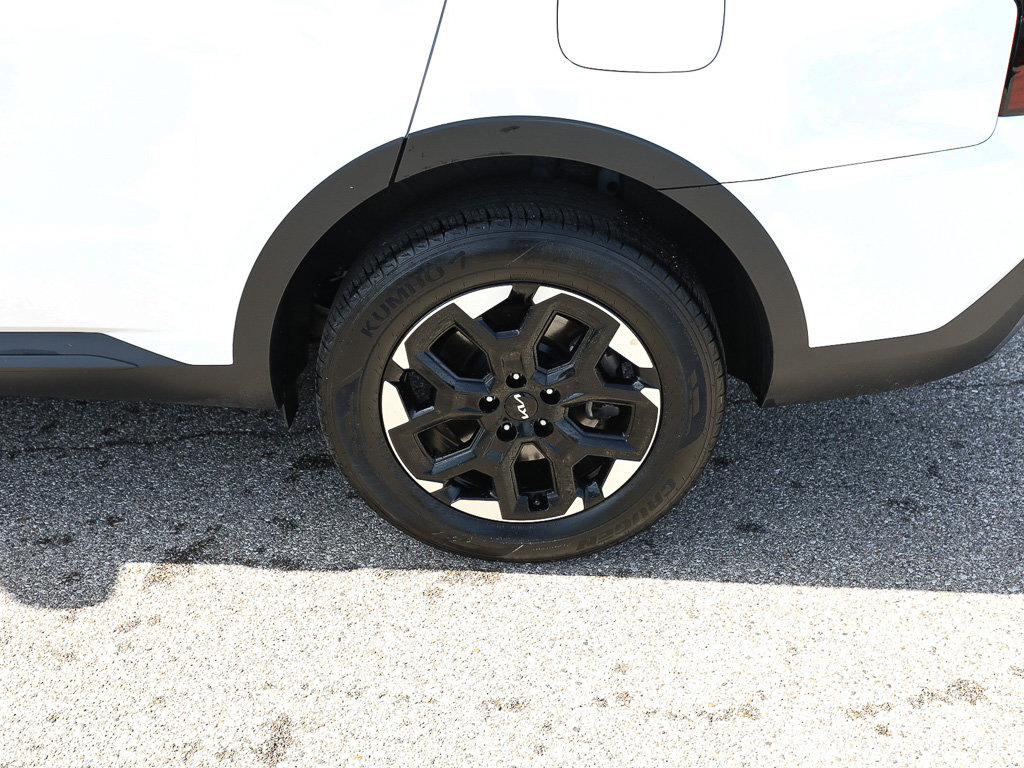 Used 2025 Kia Sorento S AWD/4WD image 4