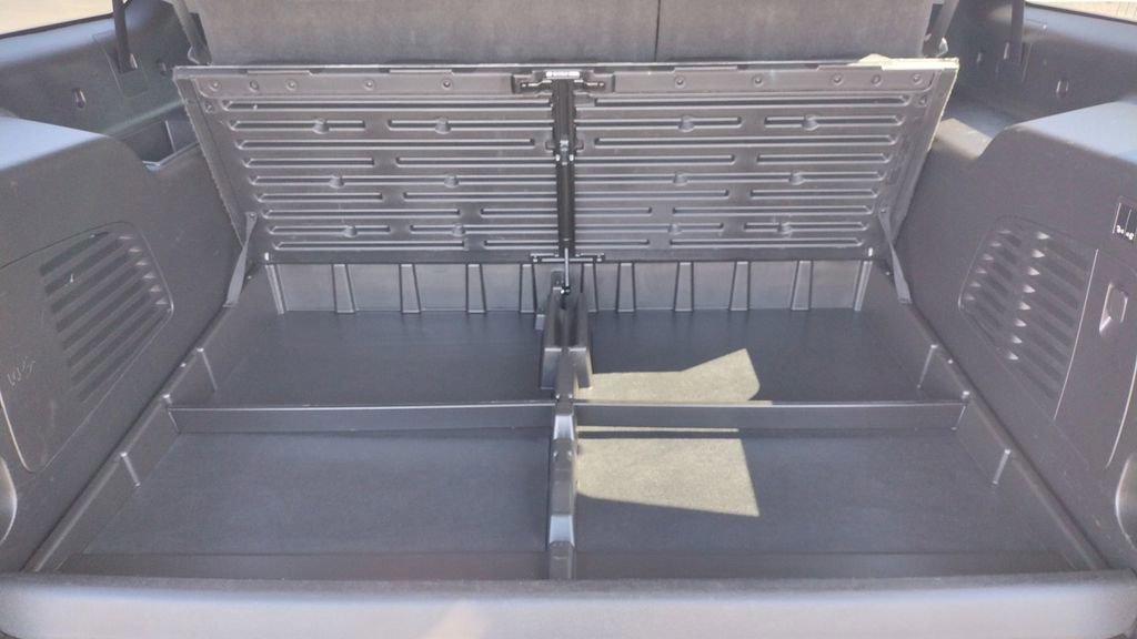 Used 2019 GMC Yukon XL Denali w/ Open Road Package AWD/4WD image 29