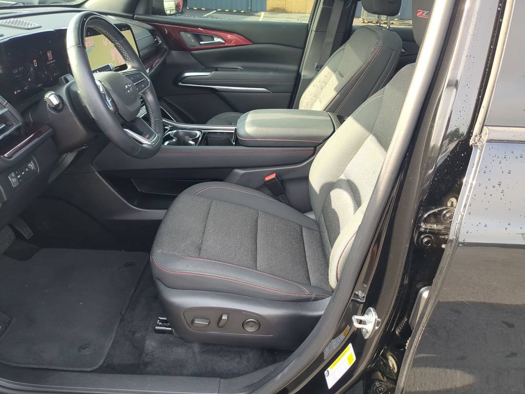 Used 2024 Chevrolet Traverse Z71 w/ Enhanced Driving Package AWD/4WD image 26