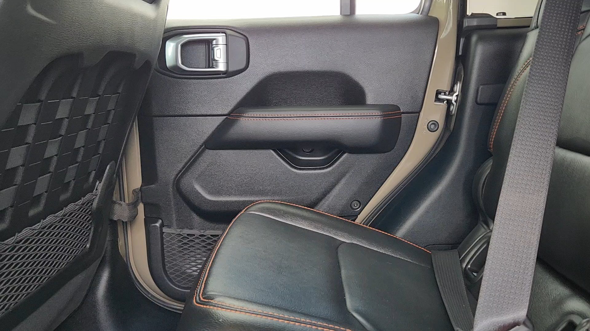 Used 2020 Jeep Gladiator Mojave AWD/4WD image 16