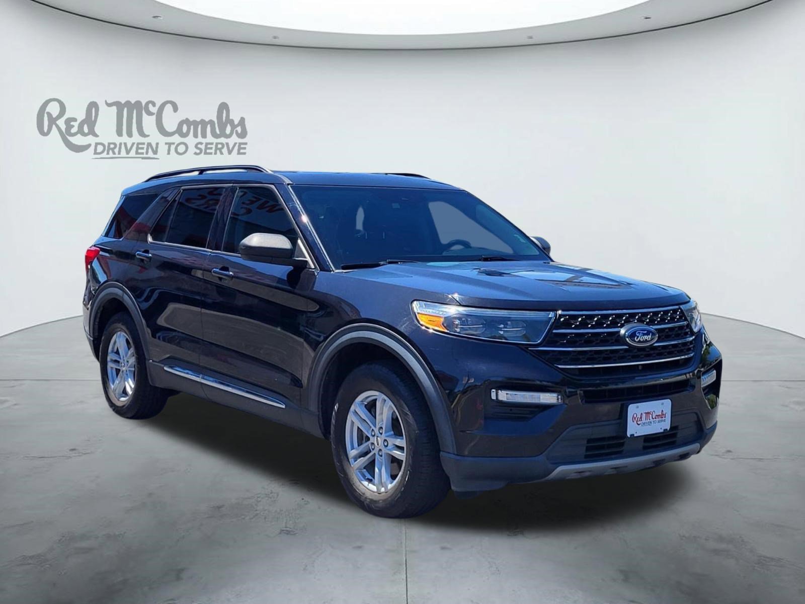 Certified 2022 Ford Explorer XLT w/ Equipment Group 202A AWD/4WD image 1