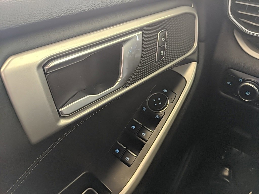Certified 2023 Ford Explorer XLT w/ Equipment Group 202A image 27
