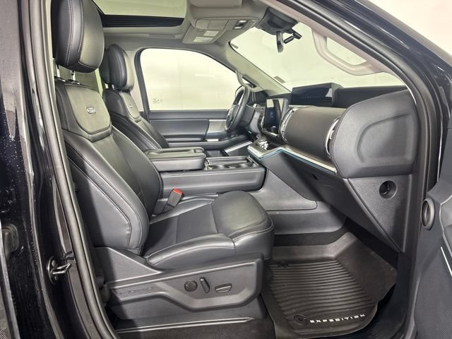 Certified 2026 Ford Expedition Max Platinum w/ Driver's Package AWD/4WD image 4