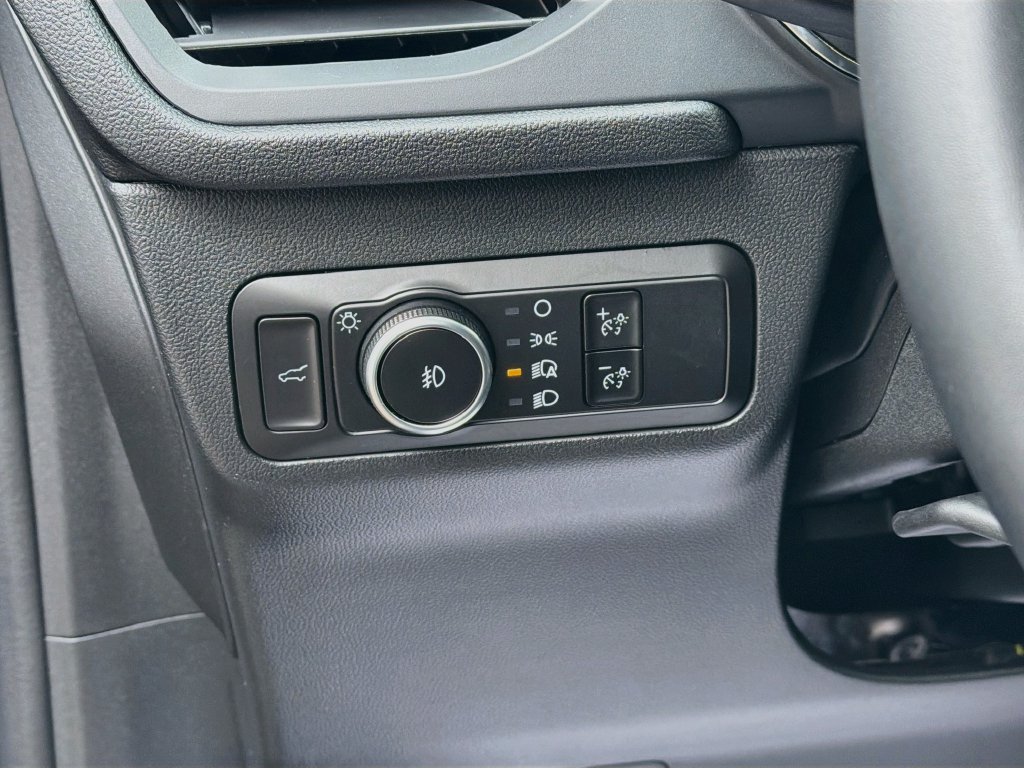 Certified 2025 Ford Escape Platinum AWD/4WD image 10