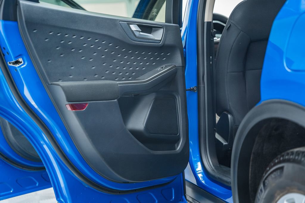 Certified 2020 Ford Escape SE image 36