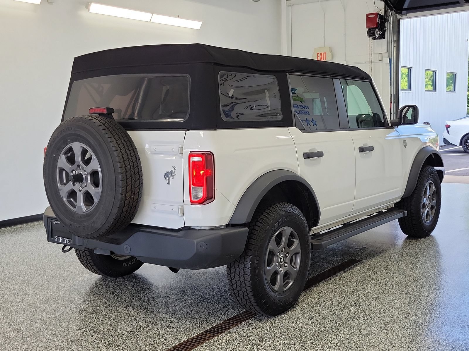 Certified 2024 Ford Bronco Big Bend AWD/4WD image 2