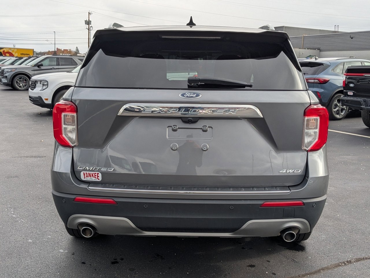 Certified 2021 Ford Explorer Limited w/ Equipment Group 301A image 3