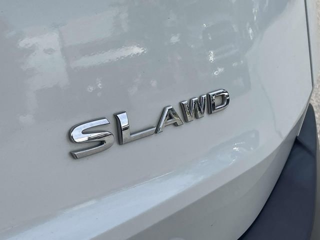 Used 2021 Nissan Rogue SL AWD/4WD image 11